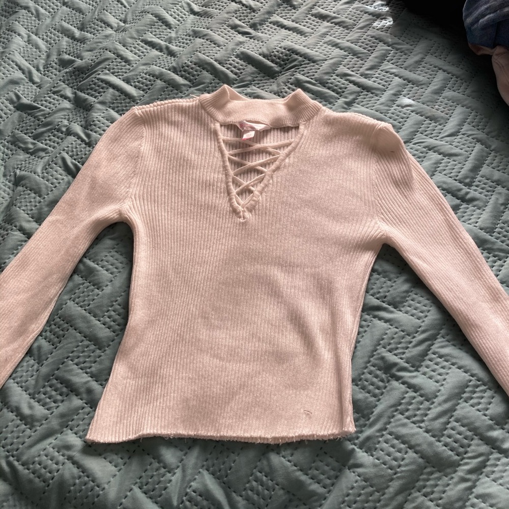 White crop top turtle neck used like 2 times